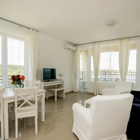Sun Aparthotel 4*